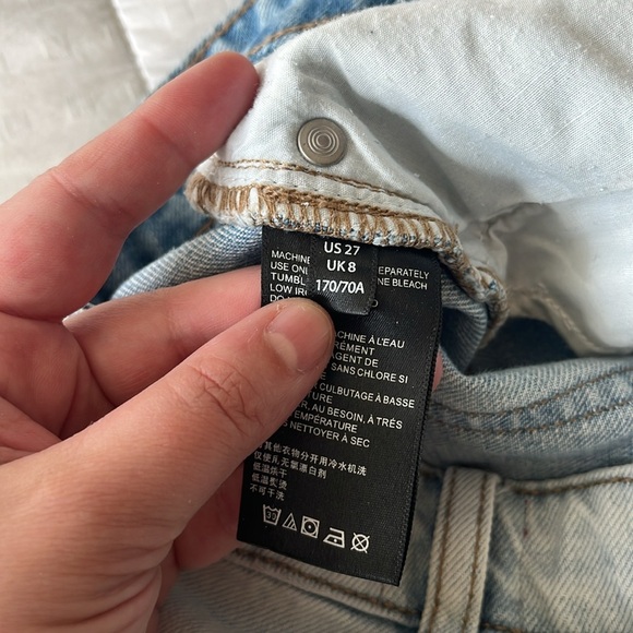 BDG Distressed High Rise Mom Jean 27 Light Wash - Picture 11 of 13